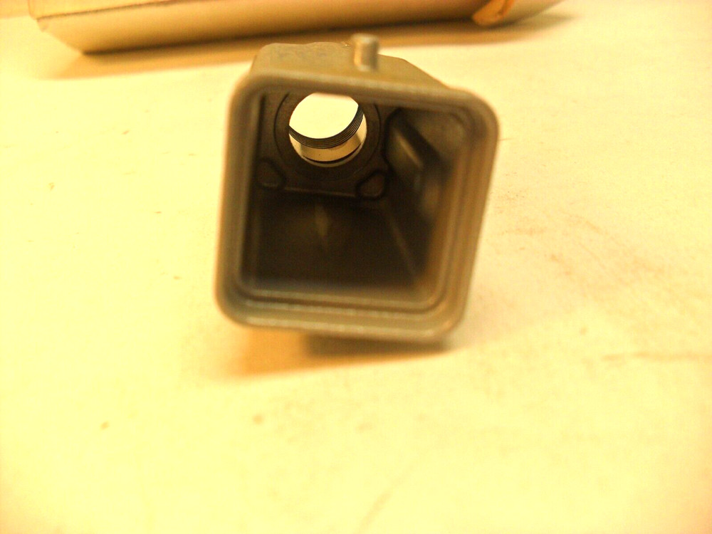 Thomas & Betts TH803AMV Pos-E-Kon Single Post Hood NEW