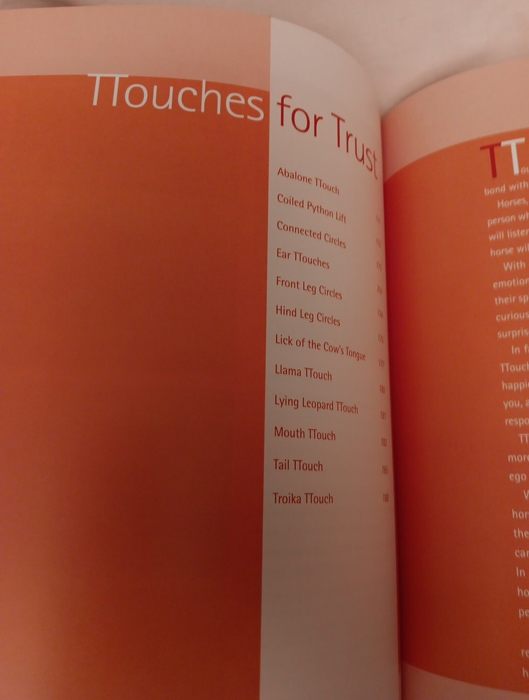 HORSE BEHAVIOR AND TRAINING BOOK BY JOHN LYONS