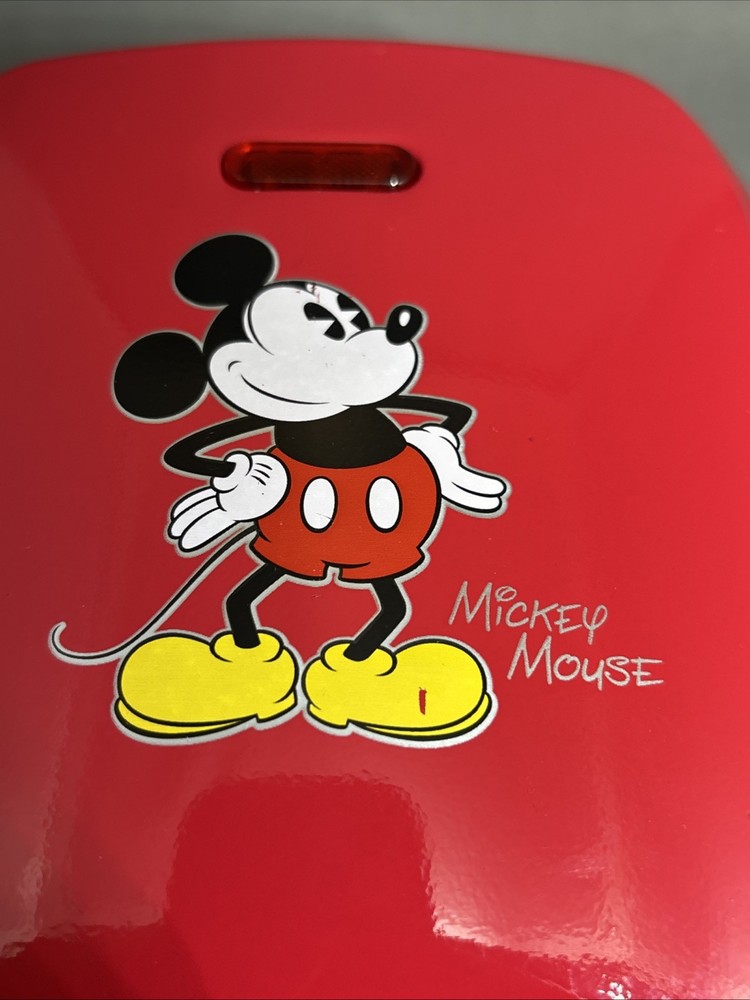 Disney Mickey Mouse 4 Cake Pop Maker Mini Intertek Electric DCM-8