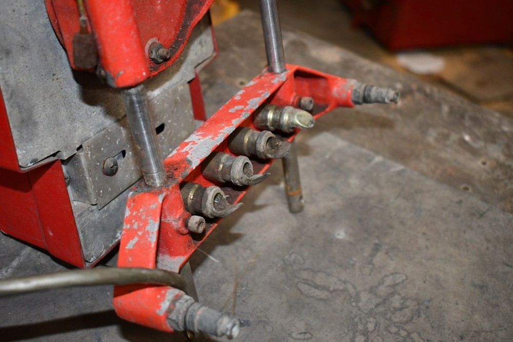 Hunter A111 left front alignment head, should work but can't guarantee it