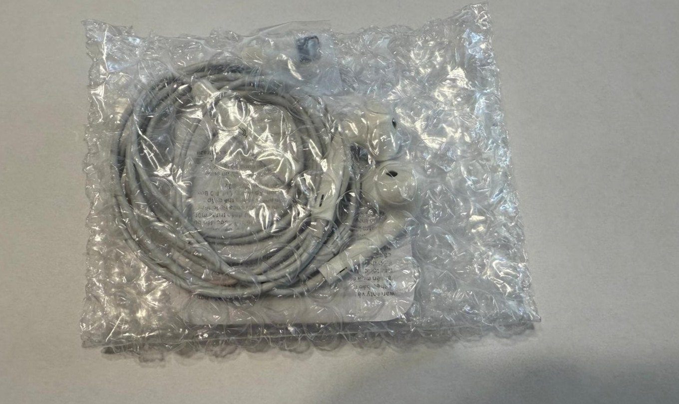 Apple EarPods Lightning Connector In Ear Canal A1748 MWTY3AM/A - 100% FUNCTIONAL