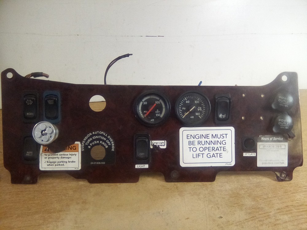 Freightliner M2 22-53168-001 Dash Switch Panel
