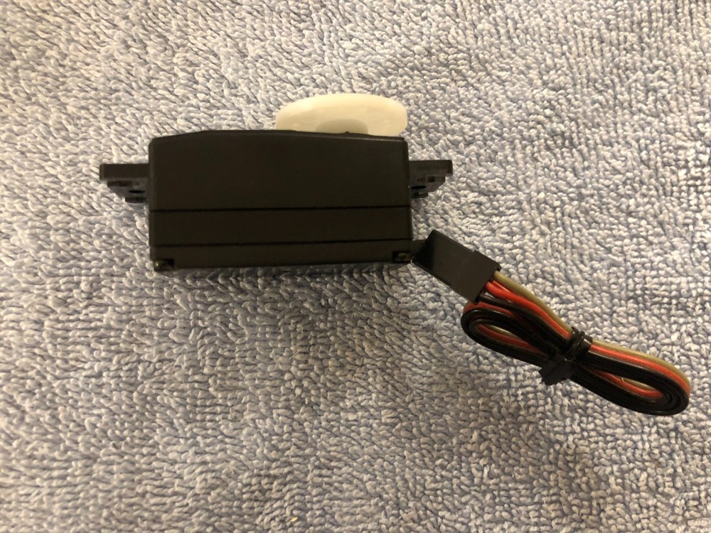 JR RT88 - Retract Servo