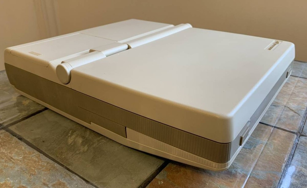 vintage 80s Data General One Computer Model 2247 Early Portable Laptop Computer