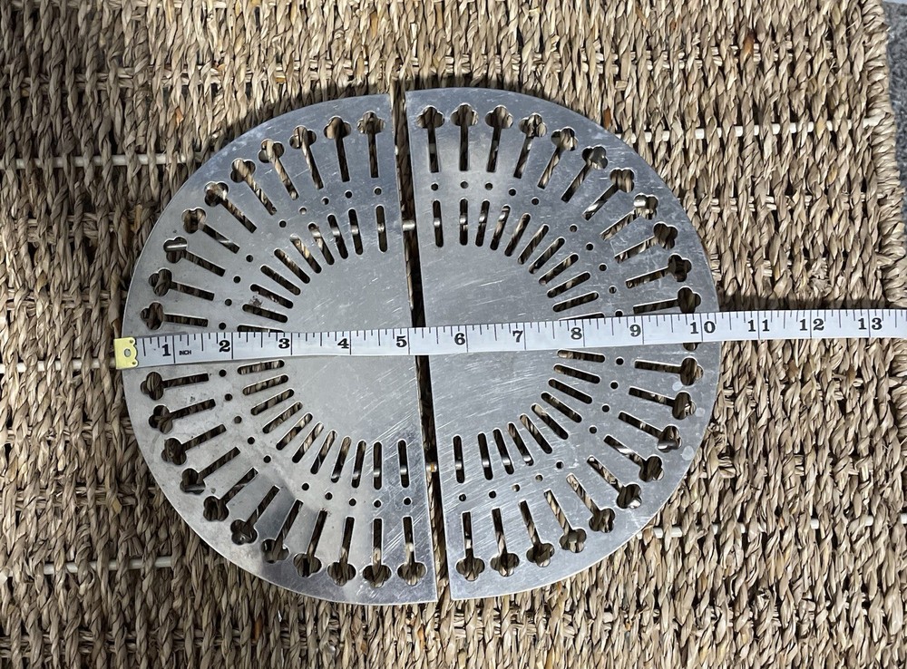 Oval Shaped Metal Side Stand Roaster Trivet adjustable