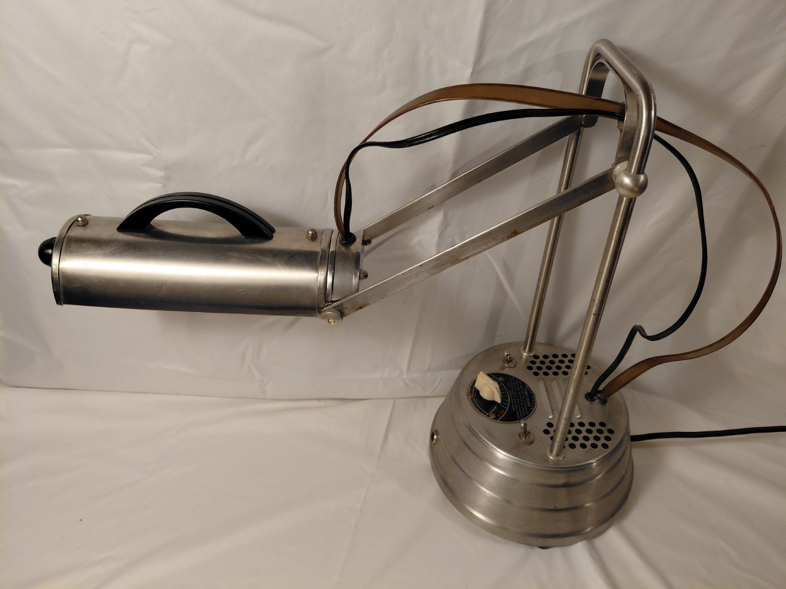 Vintage 1940's-1950's Sun Kraft Ultraviolet & Infrared Dual Bulb Medical Lamp