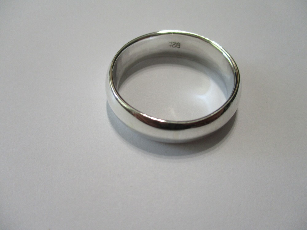 Sterling Silver plain wedding and engagement band 7mm thick solid silver size 9