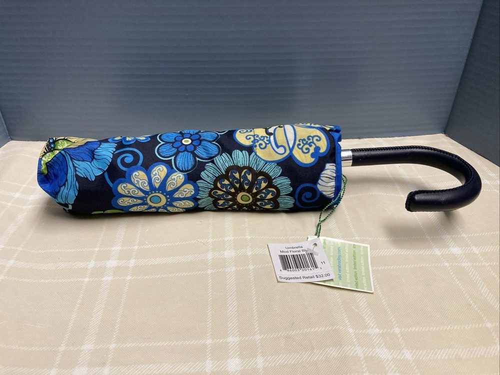NWT Vera Bradley Umbrella Mod Floral Pattern Retired