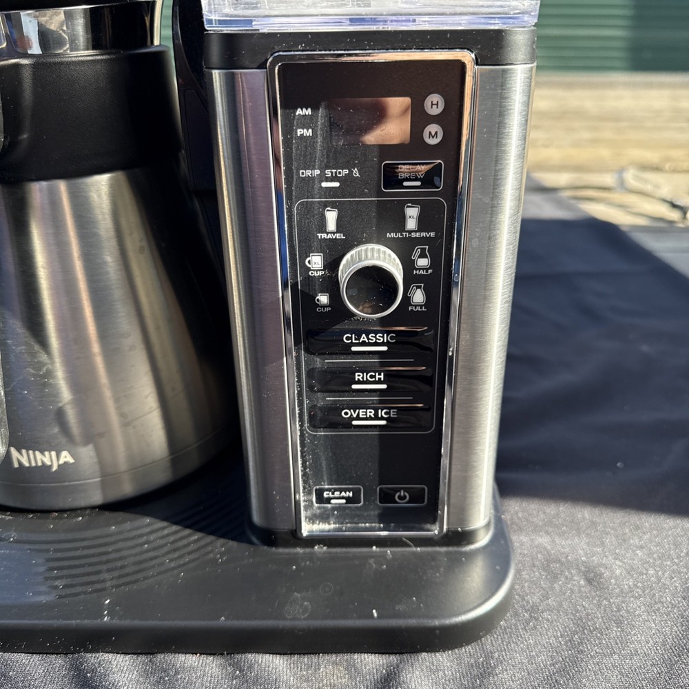 Ninja CM305 Hot & Iced 10-Cup Coffee Maker