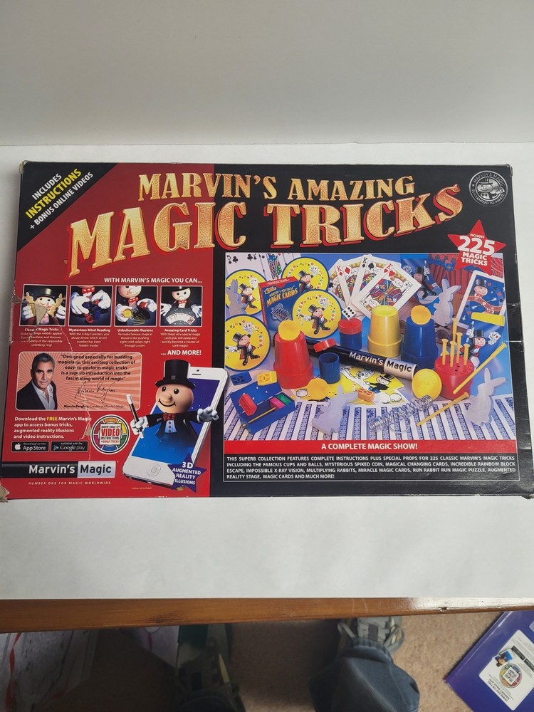 Marvin's Magic - 225 Amazing Magic Tricks for Children - Magic Kit - Magic Set