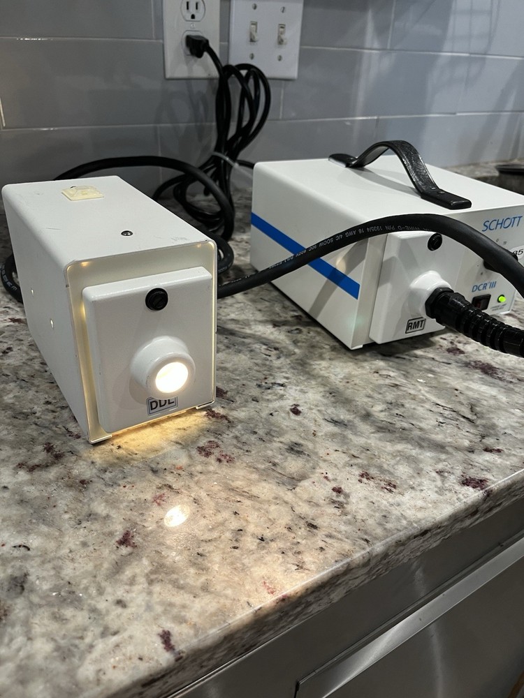 Schott 20800 DCR III RMT Fiber Optic Light Source