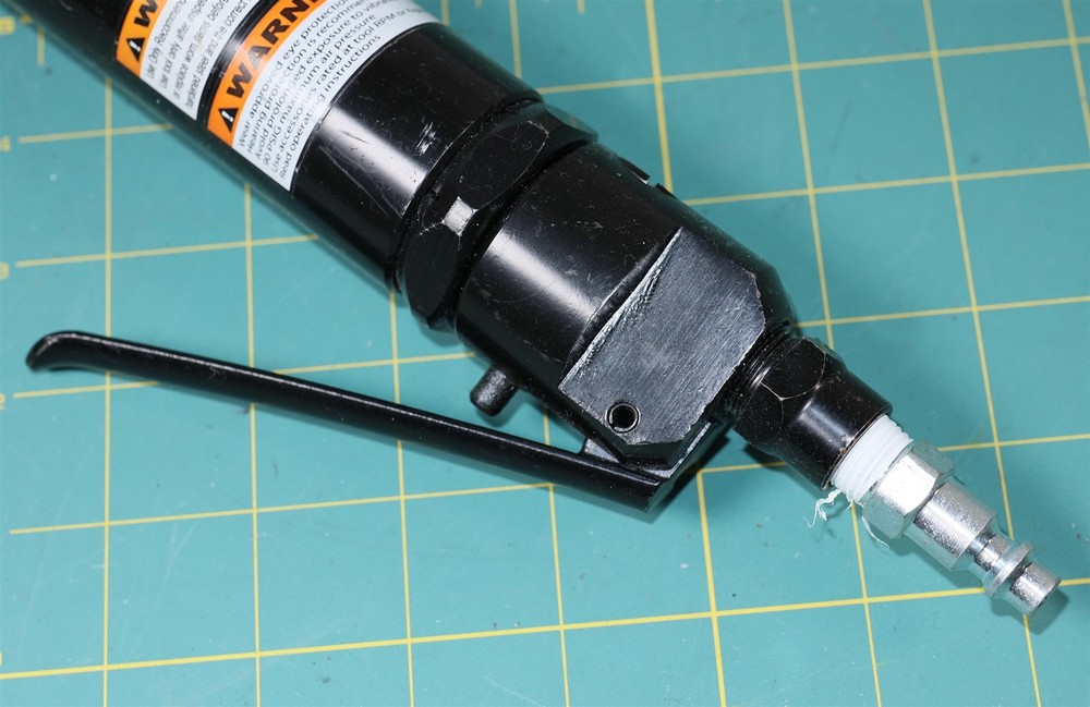 Untested Universal Tool 4600 BPM 90 PSI MAX Pneumatic Needle Scaler UT8635