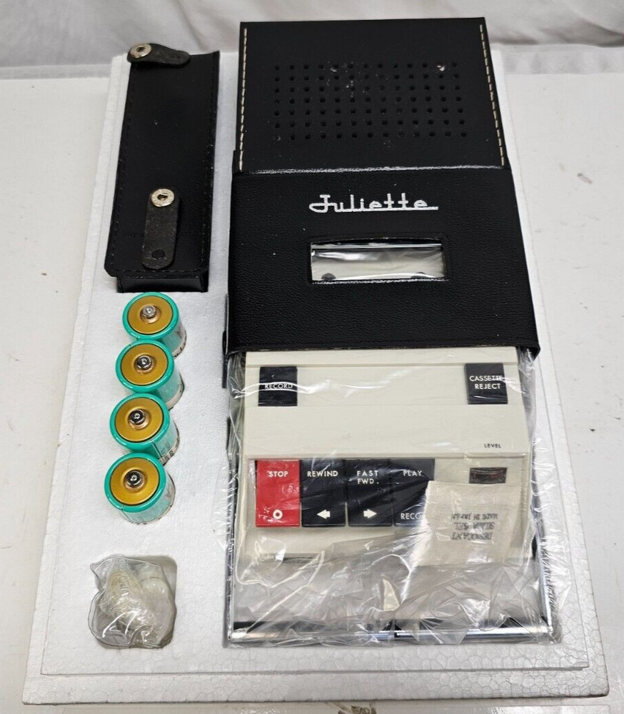 NIB -Juliette, Solid State 9, Portable Cassette Recorder, Model CTP-2001 -NEW