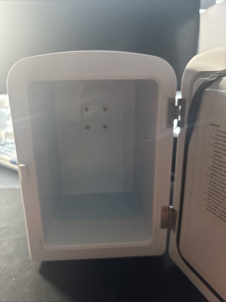 Astro Ai Single Door Mini Fridge