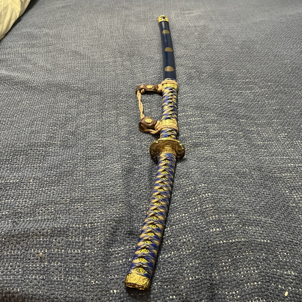 SAMURAI SWORD BLUE W/ CURVED HANDLE 40.5 “