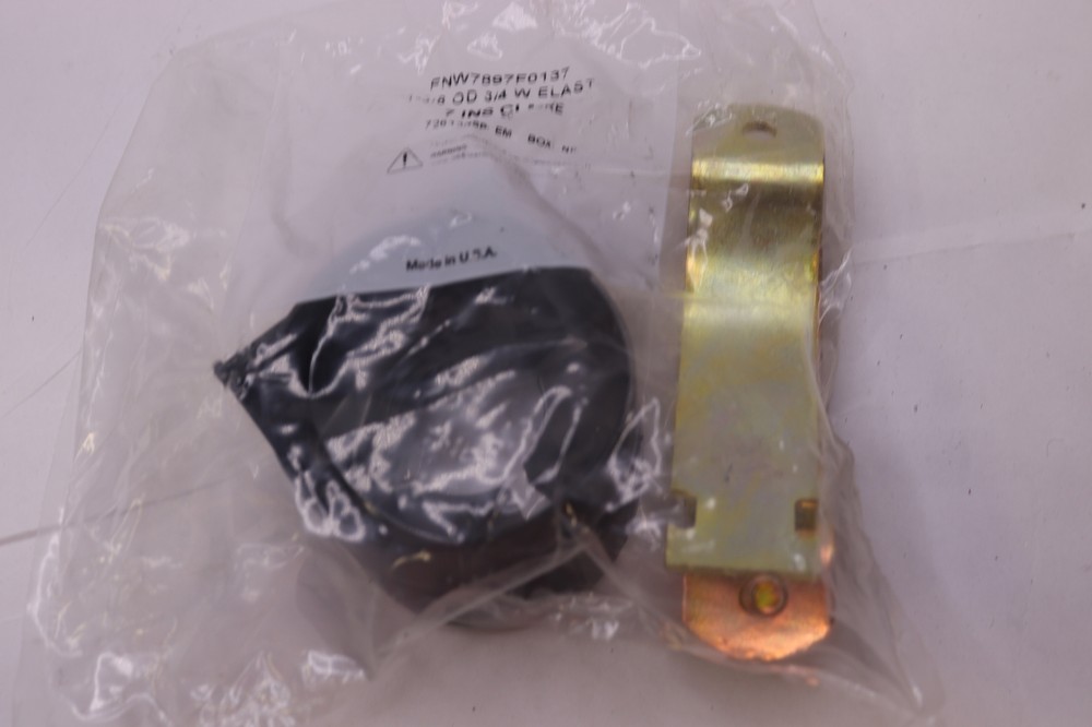 FNW Wall Elastomeric Insulation Coupling 1-3/8" x 3/4" FNW7897F0137