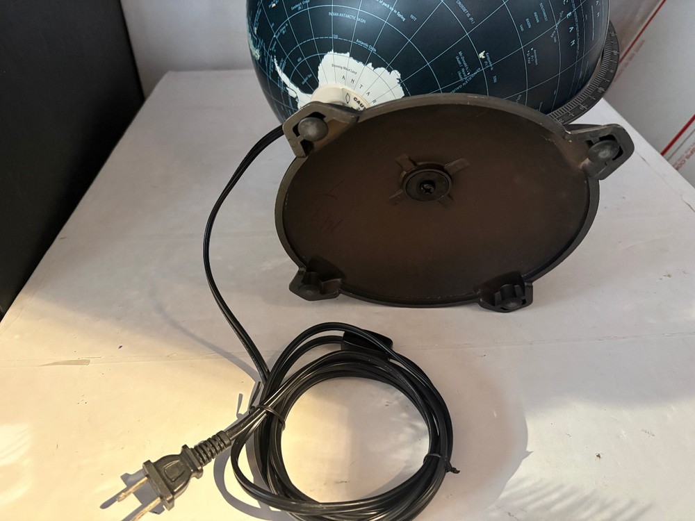 Replogle Starlight Series ; Lighted World Globe