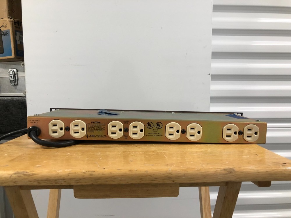 Furman PL-PLUS Power Conditioner & Light Module – Rackmount - #E