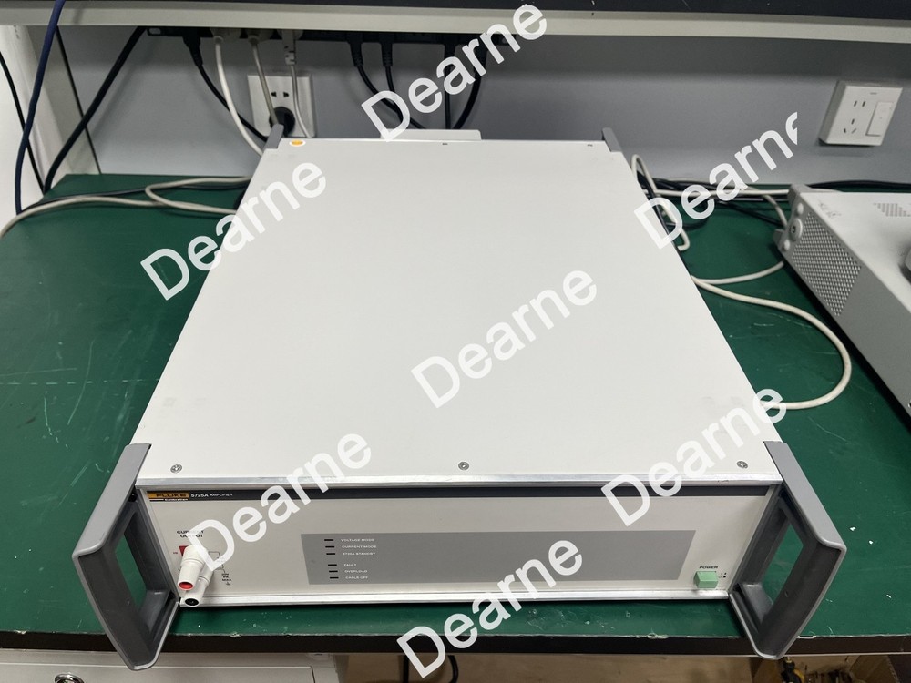 1PCS Fluke 5725A Multifunction Calibrator