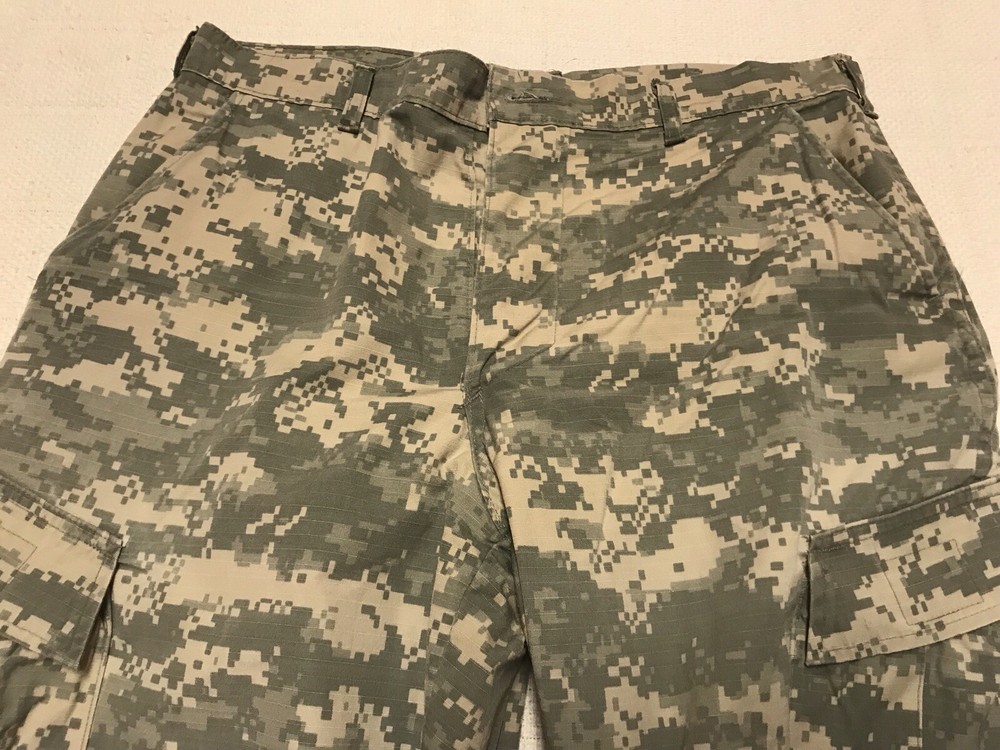U.S. Army Combat Uniform Trousers Digital Camouflage Pattern Medium Regular
