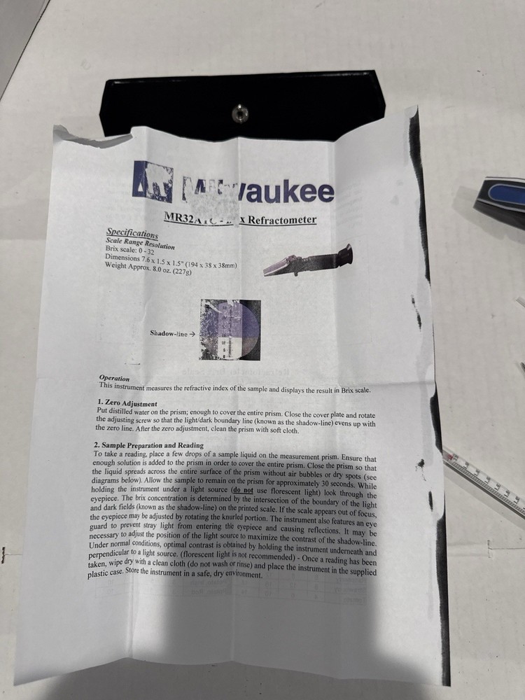 Milwaukee MR32ATC Brix Refractometer W/ Hydrometer Case And Accessories