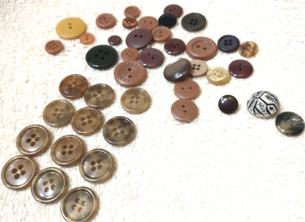 Buttons 40 Tan & Brown, Light Brown Assorted Shapes and Sizes BA1