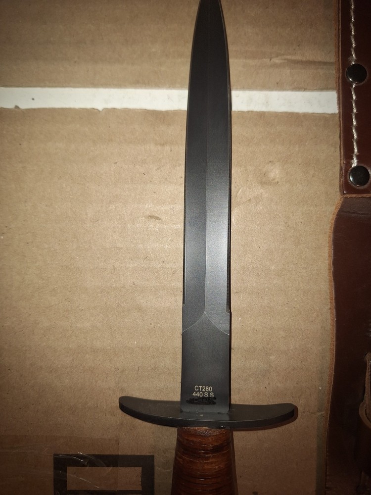 Colt CT280 Fighting Knife V-42 Devils Brigade Dagger