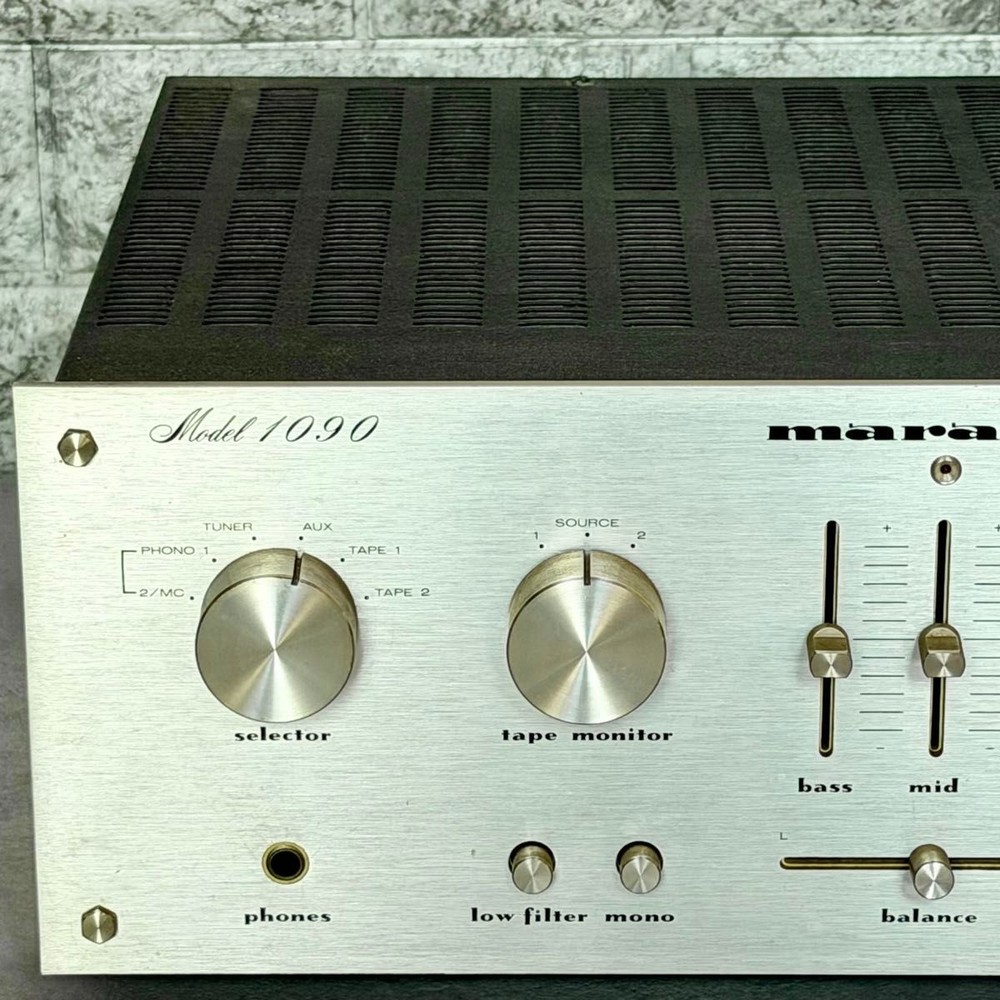 Marantz Model 1090 Integrated Stereo Amplifier Tested Working See Description