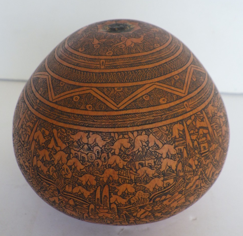 VTG Folk Art Peruvian Handcrafted Carved Gourd Intricate Detailed Story Telling