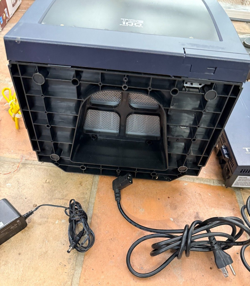 Panasonic KX-TDE100 + voice processing system + power supply + cables + radio.