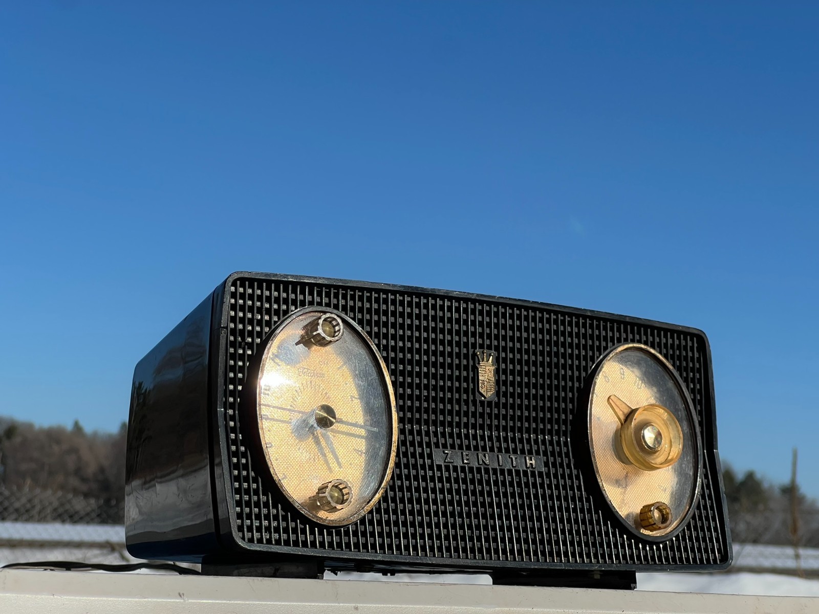 VINTAGE ZENITH STARTLIGHTER RADIO MODEL B515-Y NICE WORKING CONDITION