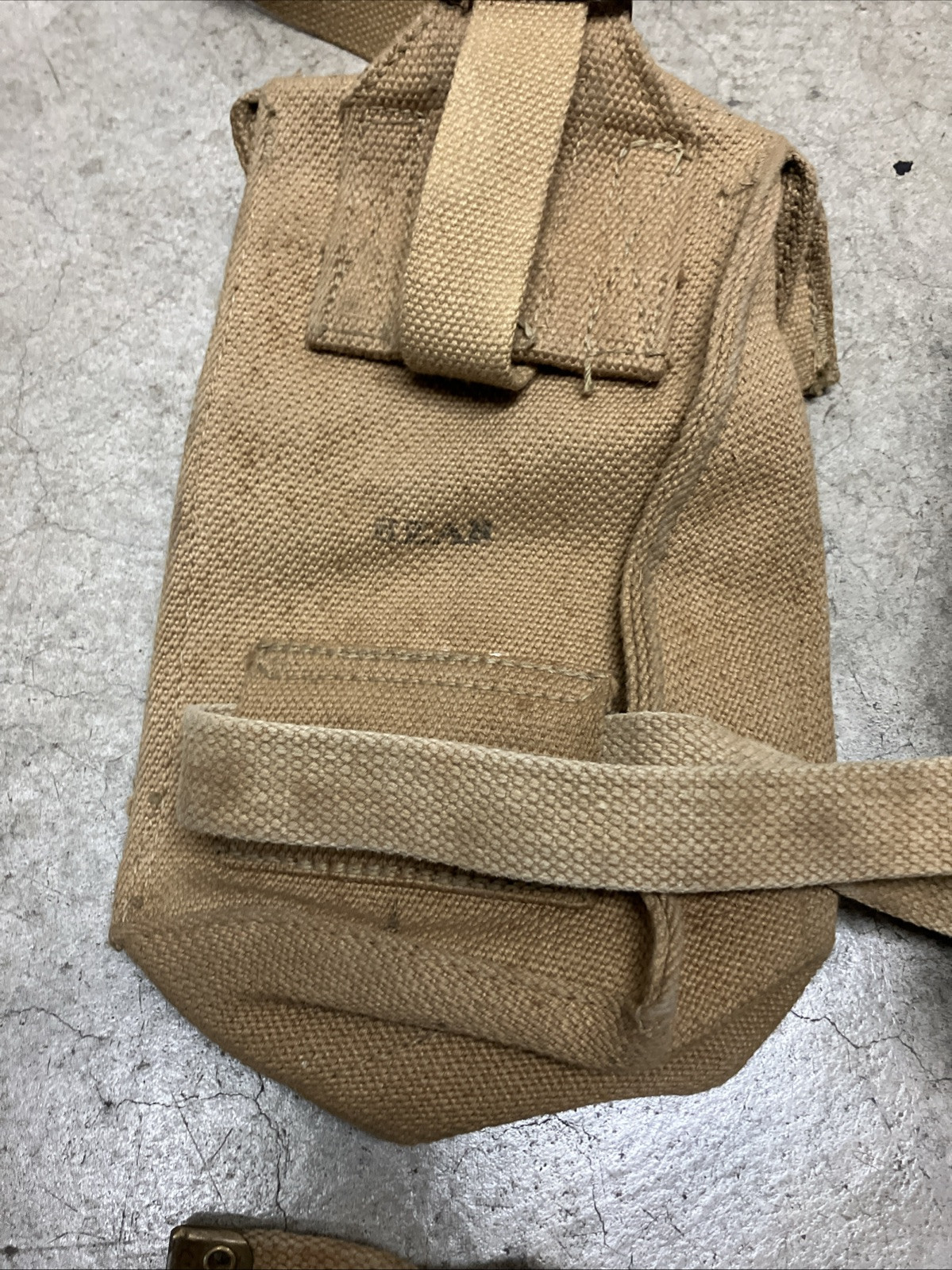BRITISH MILITARY MAGAZINE POUCHES WITH STRAP