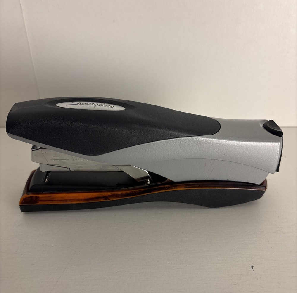 Swingline Optima Desktop Stapler 2-40 Sheet Capacity Model #8784x