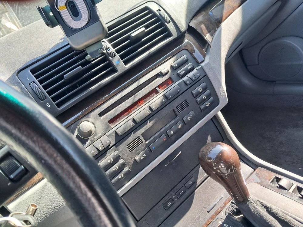 330CI 2002 Glove Box 4821705