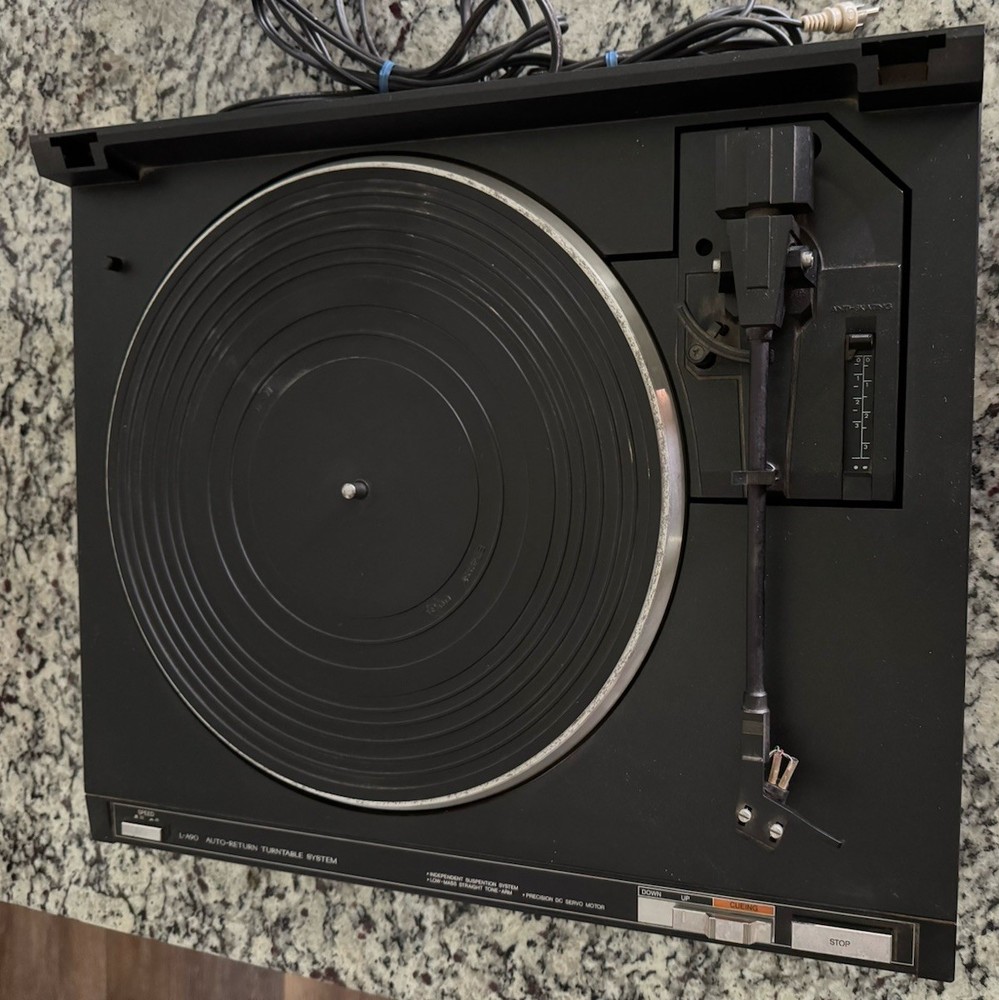 JVC L-A90 Automatic Return Direct Drive Turntable Good Shape/ Not Working
