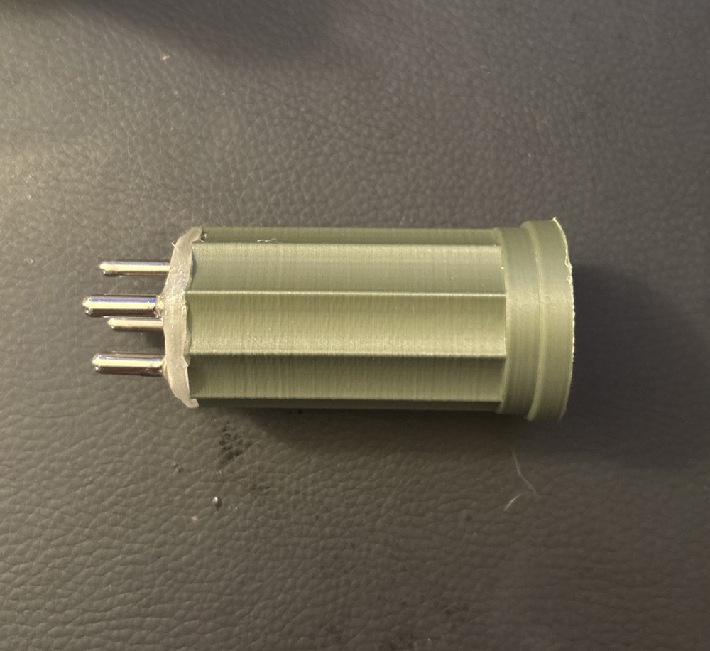 Raw Fluted 4-Pin UX4 Coil Form (1 Count)