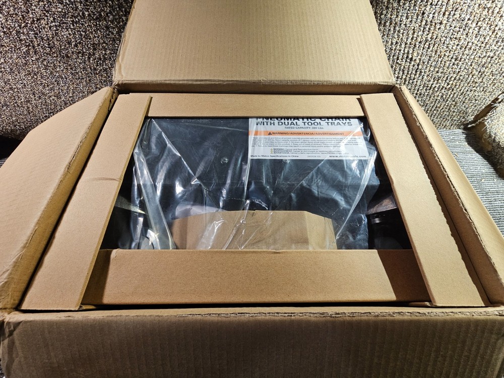 MATCO TOOLS MSD15 ADJUSTABLE PADDED CREEPER SEAT WITH TOOLBOX DRAWERS, RED