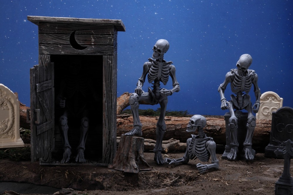 1/12 Scale 3D Printed Out House Diorama.