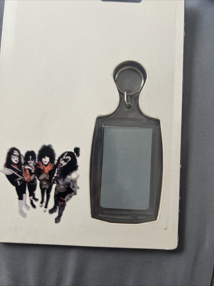 1978 kiss solo faces keychain