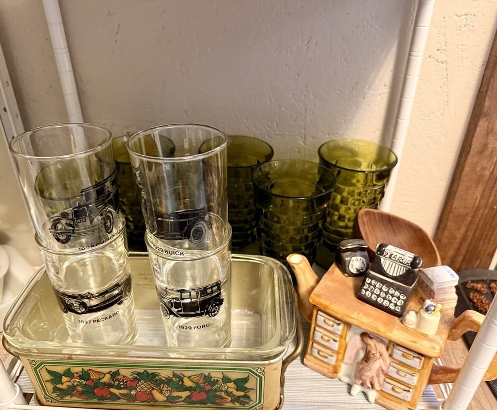 Vintage Glassware Mystery Box - 20 Items