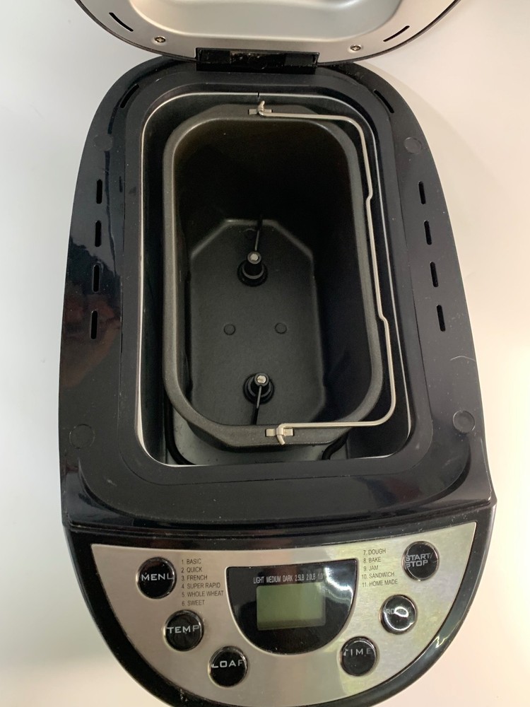 West Bend 41300 Dual Blade 2.5 lbs. Bread Maker & Dough Machine