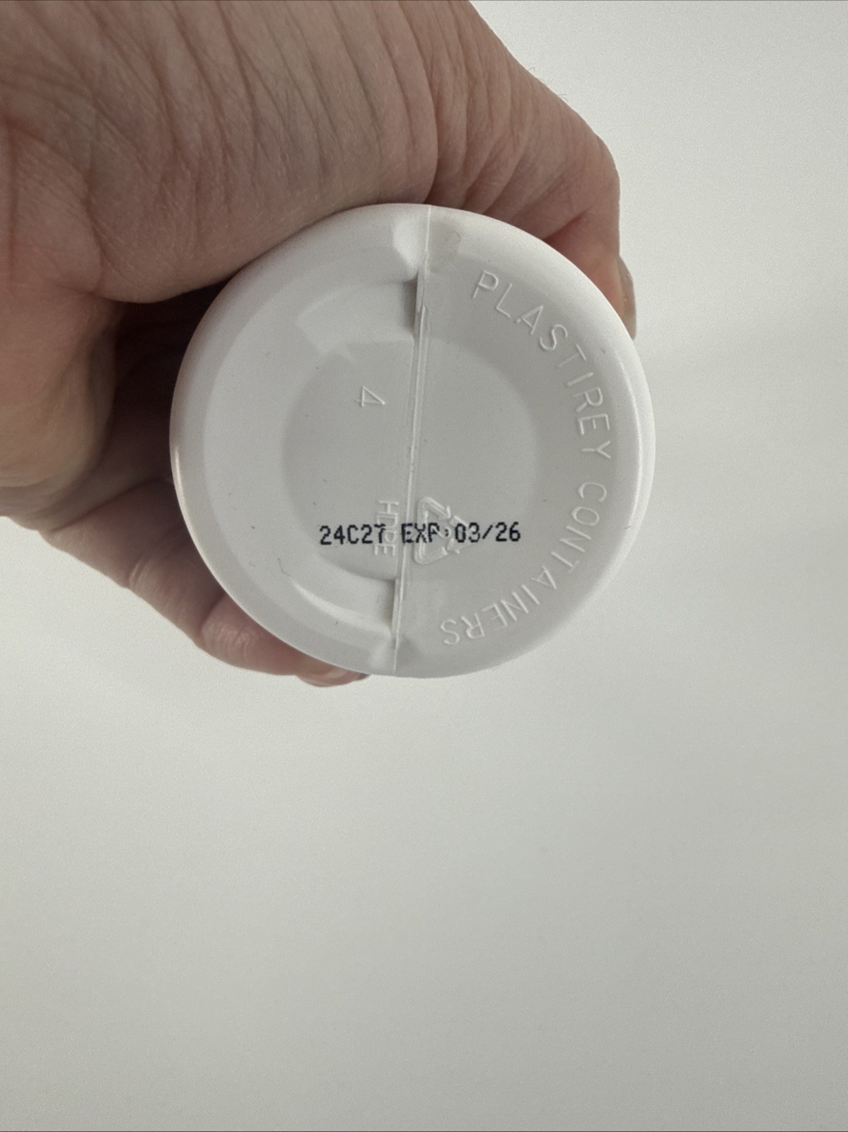 First Aid Beauty - Ultra Repair Body Lotion Colloidal Oatmeal NEW 10 oz Exp 3/26