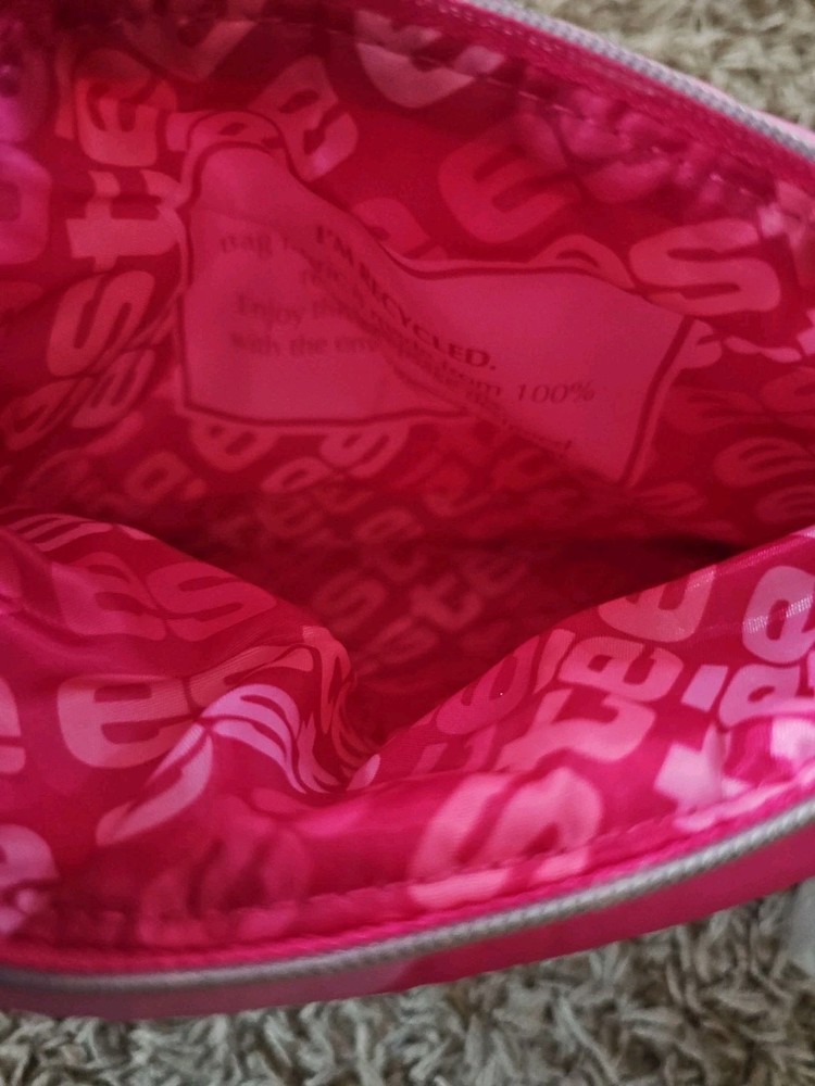 Estee Puffy Wristlet
