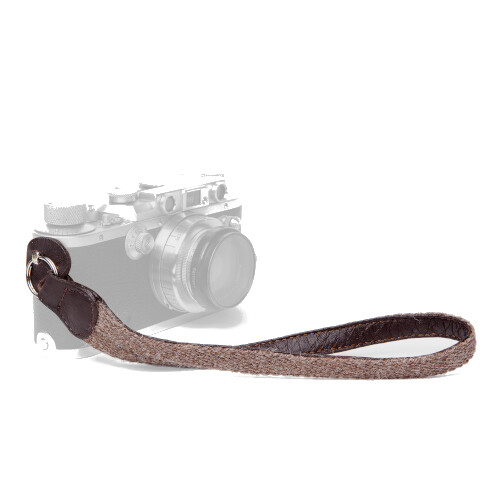 Cecilia Gallery Wrist Strap Walnut Alpaca Wool / Brown Leather