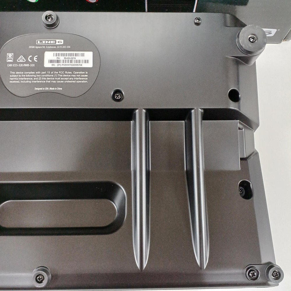 Line 6 POD Go Guitar Multi Effects Processor HX Amp Modeling 270+ Presets Looper