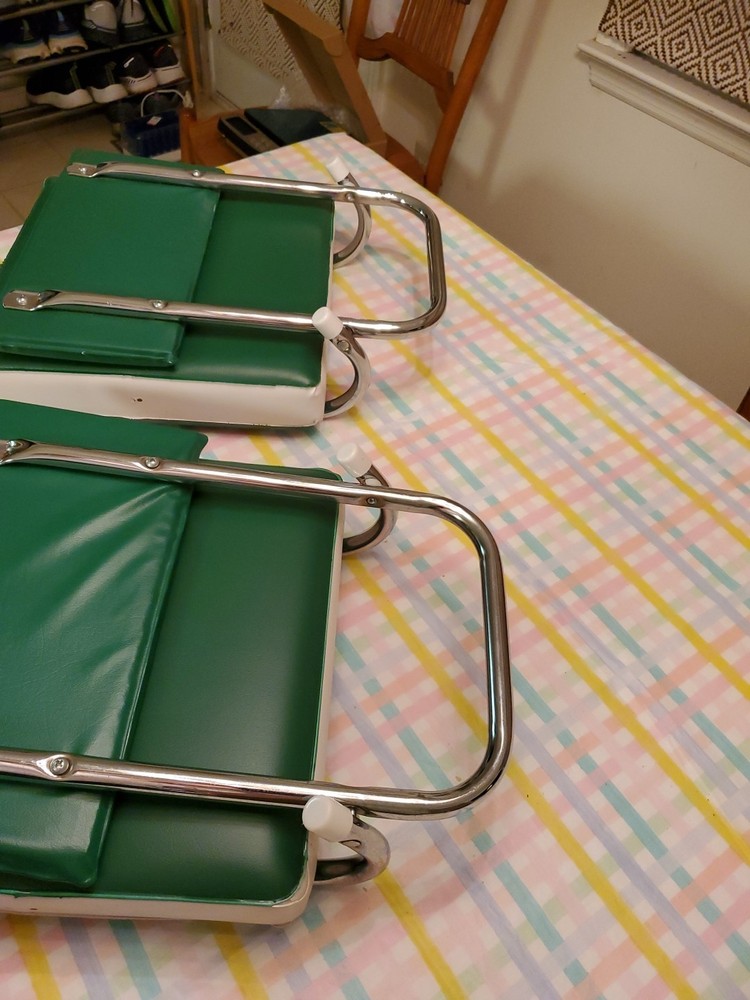 Vintage Foldable Padded Bleacher/ Stadium Seat w/Bench Hook Green & White EUC