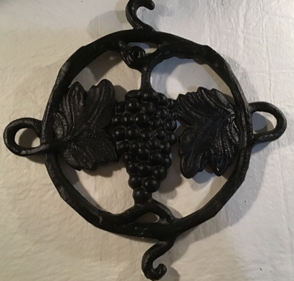 Grape Vine Wrought Iron Insert for Wood Gate, 11 x11” Double Faced Pattern.