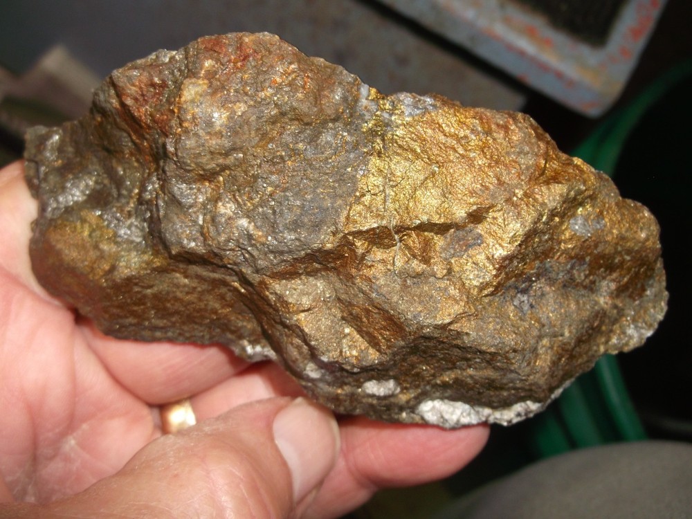 Gold, silver, copper, 223 grams samples ,ore high grade .