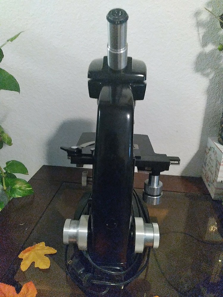 Vintage Bausch & Lomb 3 Objective Microscope – 10x, ,43x, 97x Nice