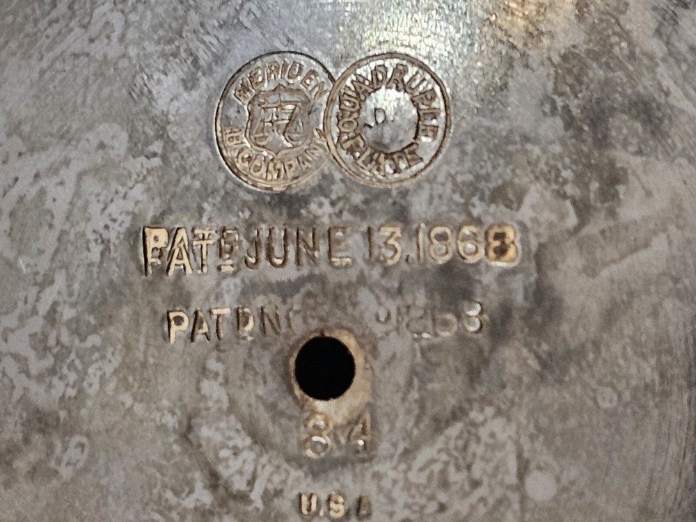 MERIDEN BRITANNIA SILVER-PLATED COLD WATER SERVING PITCHER WITH GOBLETS